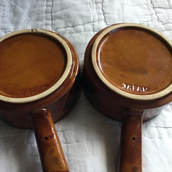 TWO VINTAGE EARTH TONE ONION SOUP BOWLS/CROCKS WITH HANDLE - Picture 7 of 12